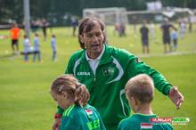 Vge a nyri futballsznetnek, U10-es csapatunk harmadik helyen vgzett Ausztriban a szezon els tornjn.